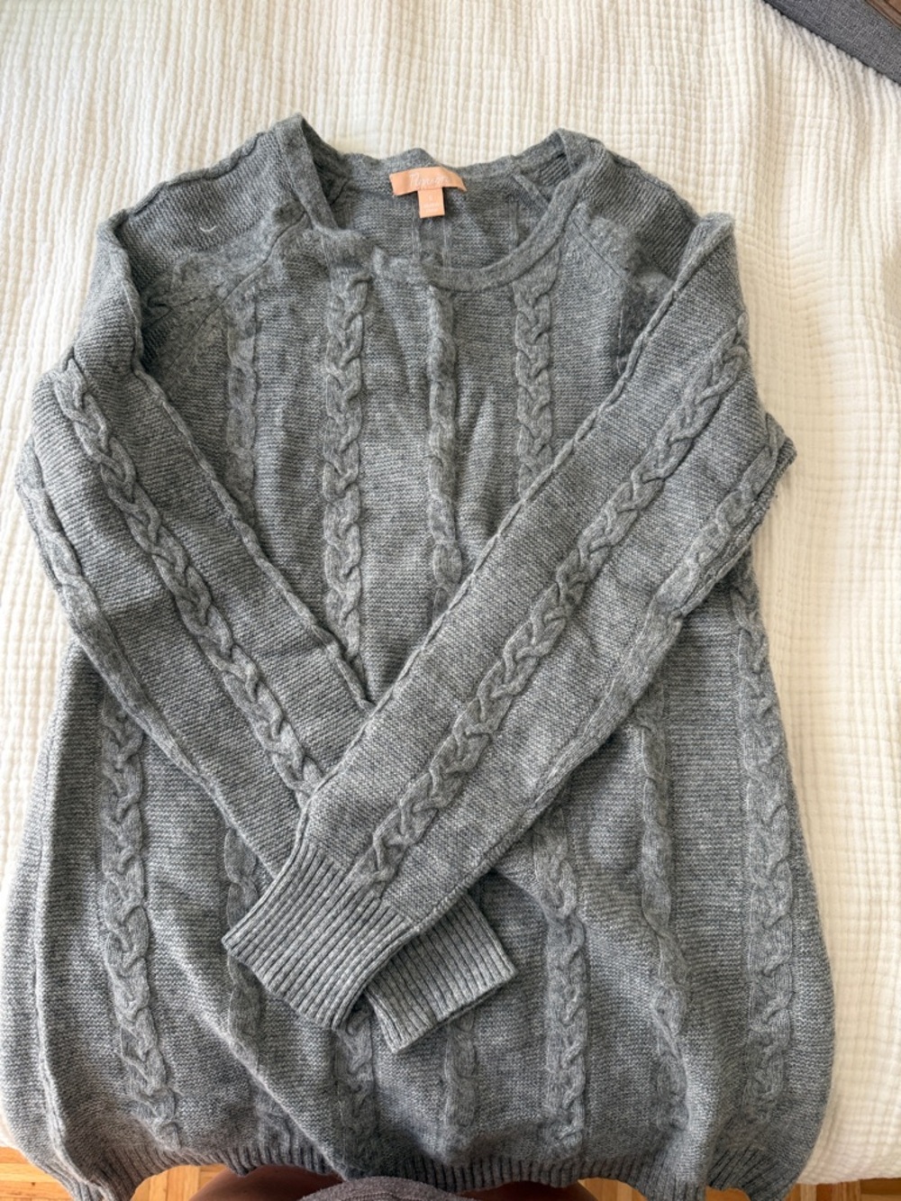 Women's Gray Cashmere Cable Knit Sweater
